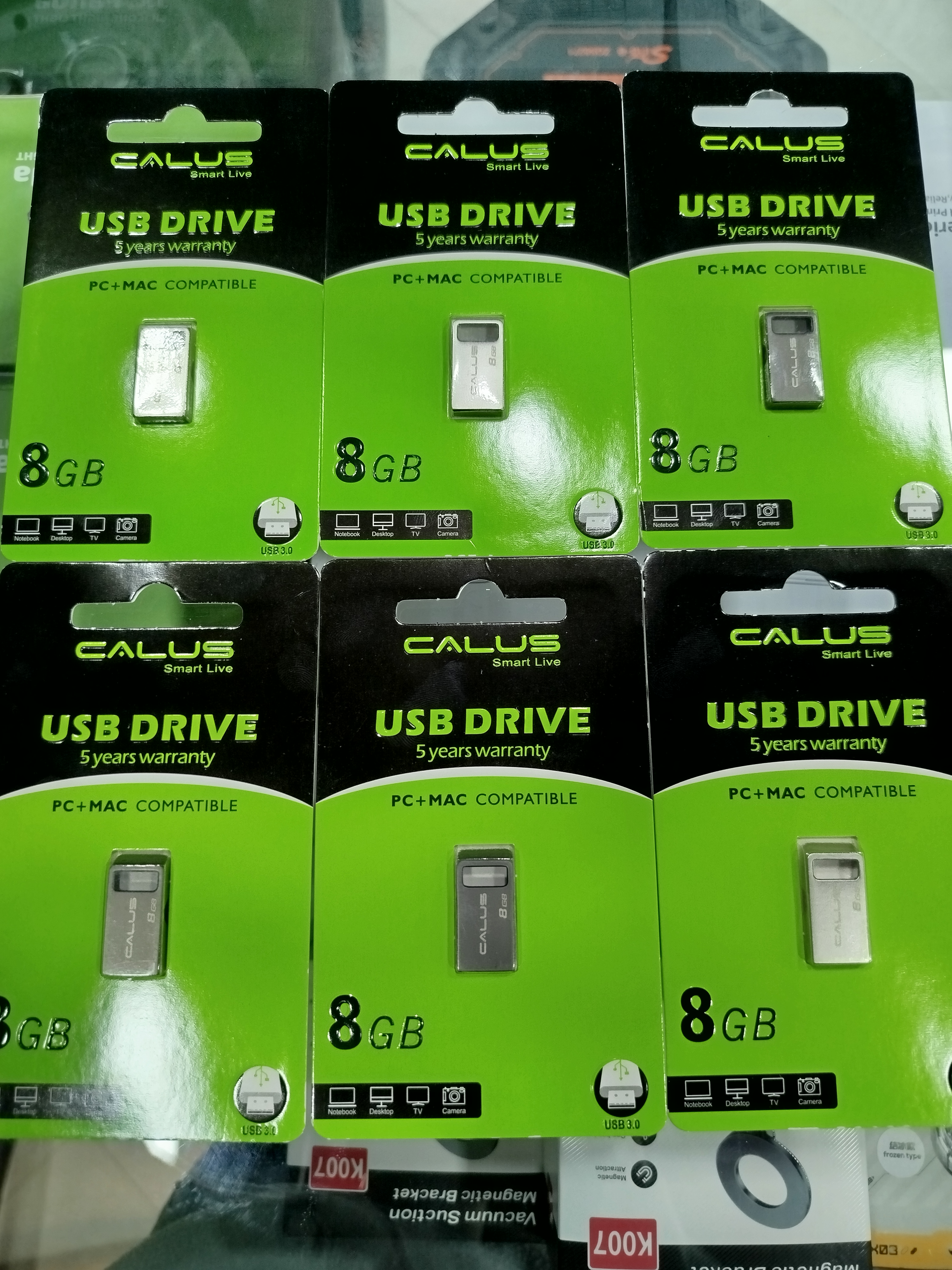 فلش مموری کالوس مدل USB 3.0 ظرفیت 8 گیگابایت Calus 8GB