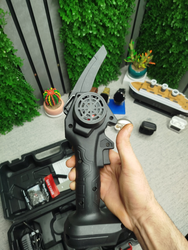 اره زنجیری شارژی CHAINSAW همراه ۲ باتری ۴۸ ولت کیفیت عالی